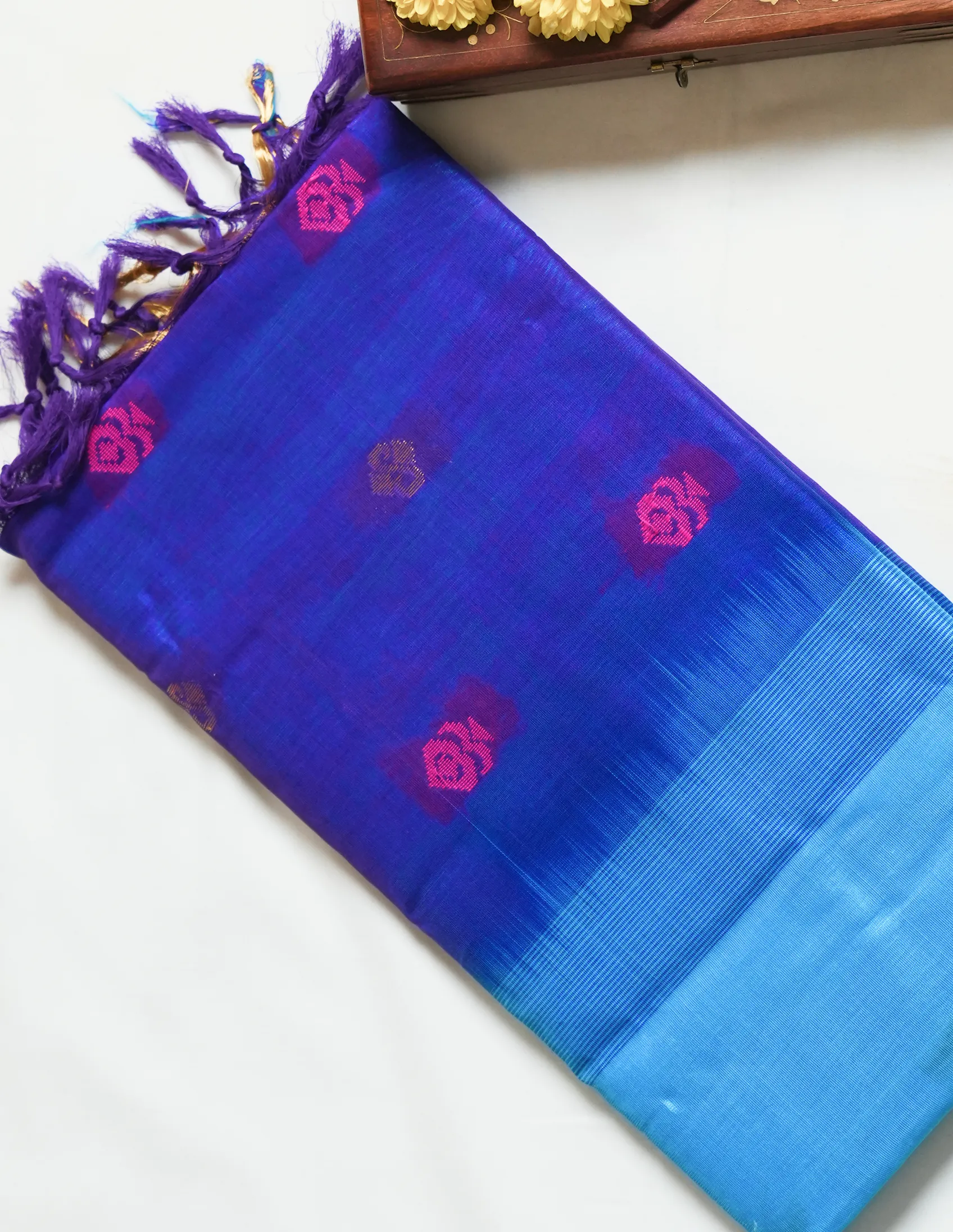 Festive Blue & Pink Dual Tone Saree - Image 2