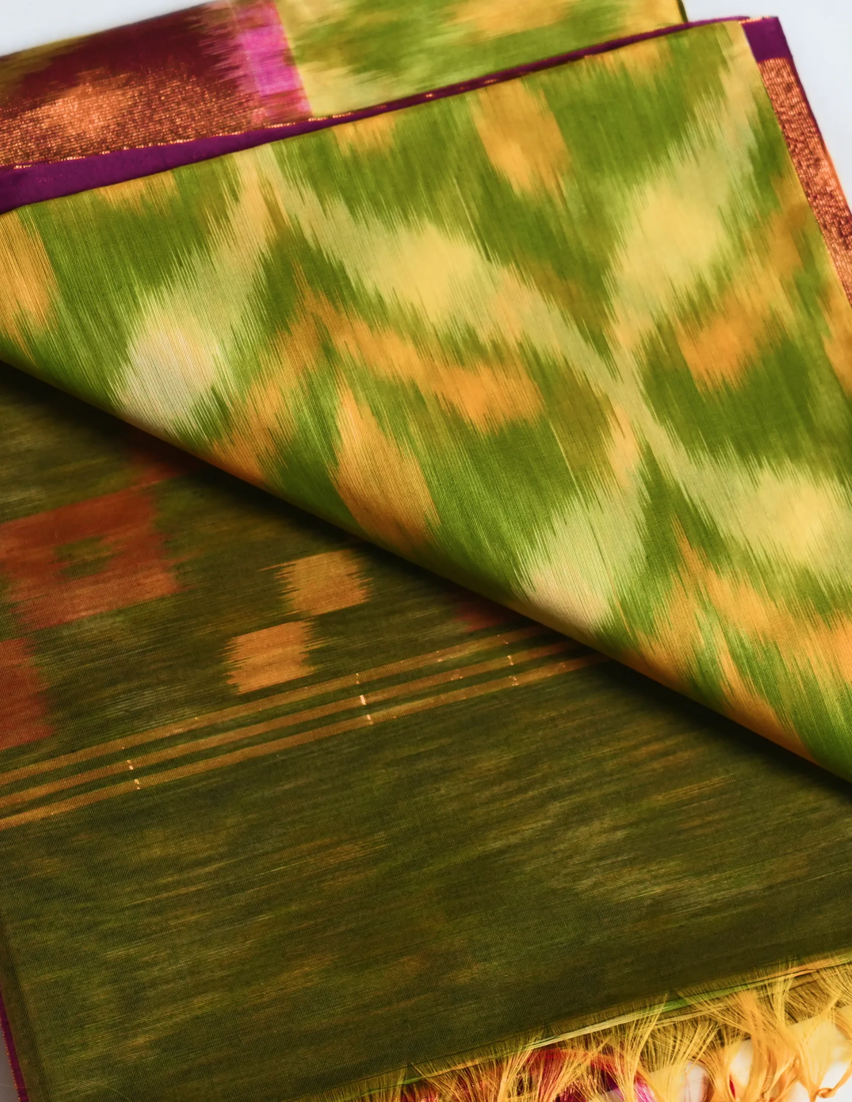 Vibrant Green Pochampally Cotton Saree - Image 2