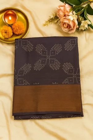 Grey Saree with Bandhani-Inspired Geometric Pattern